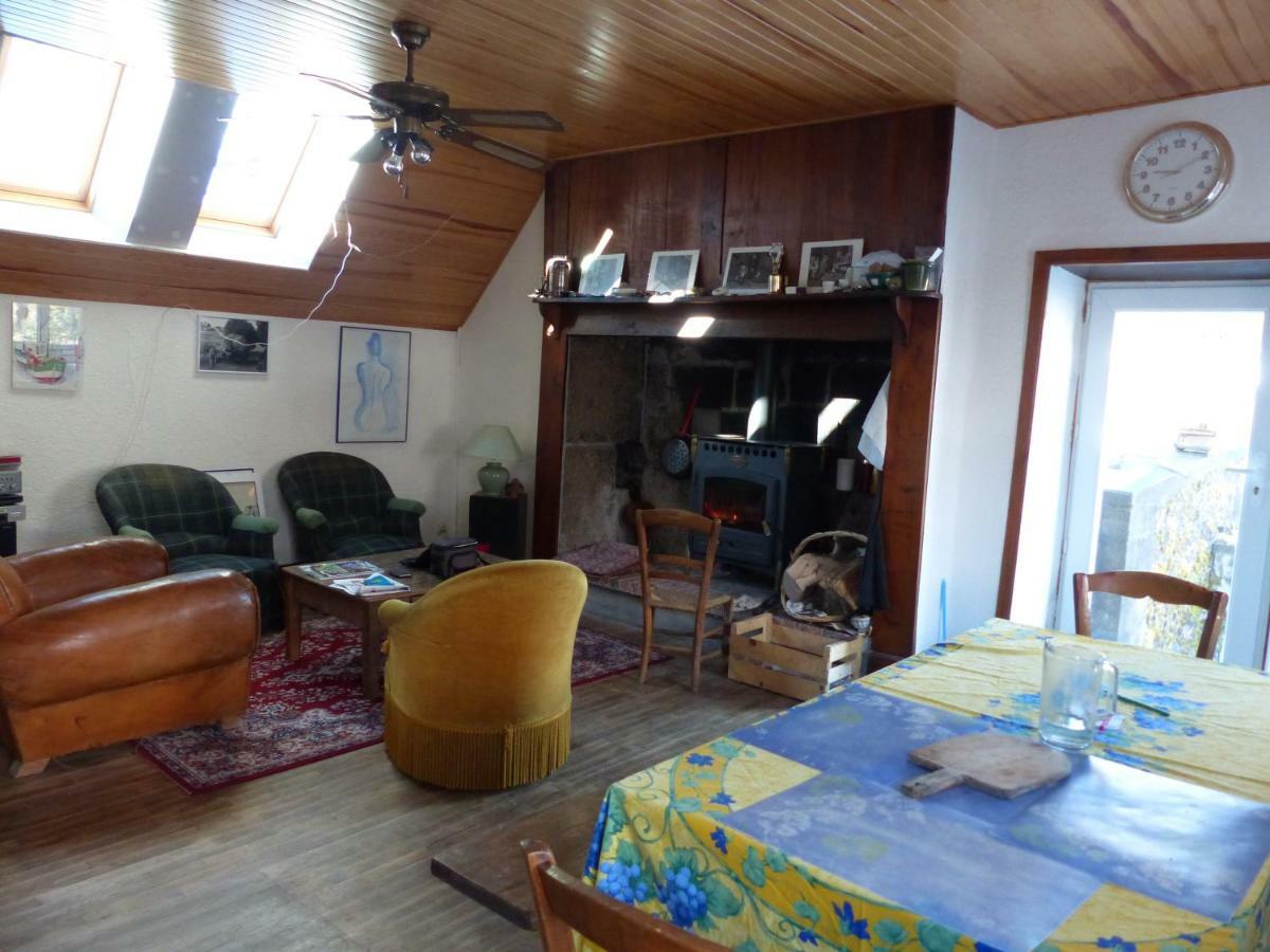 Maison Du Pays De Salers Dans Le Parc Des Volcans D'Auvergne Saint-Projet-de-Salers Esterno foto